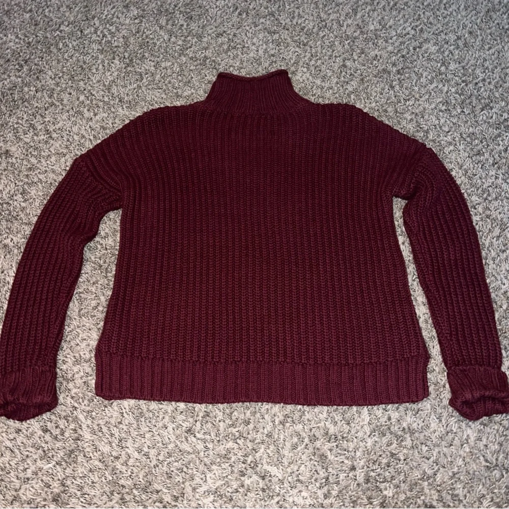 High Neck Sweater - Picture 7 of 8